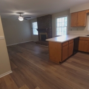 1301 Fowler kitchen4